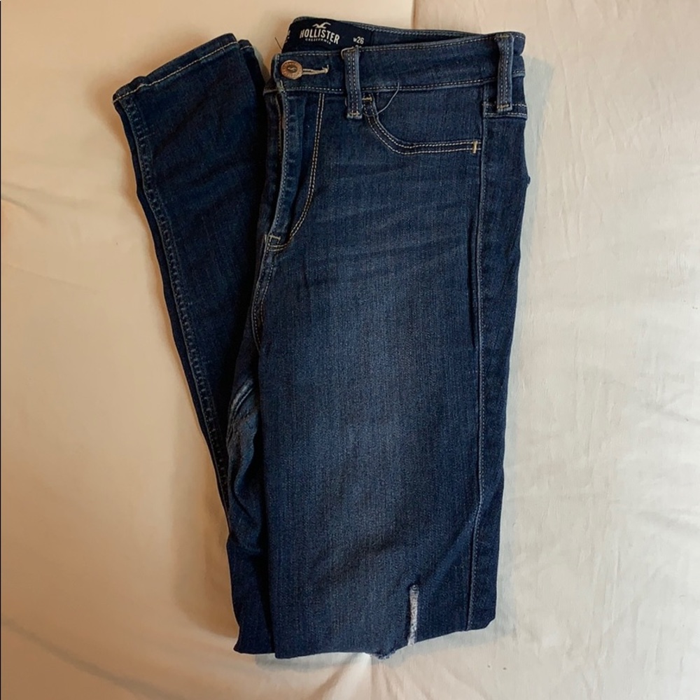 hollister jeans. high rise